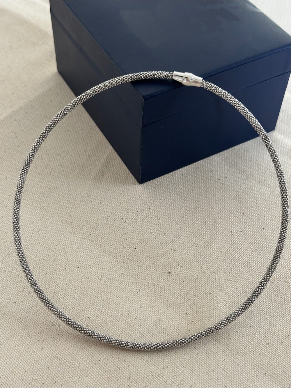 Shimmery Sterling Silver Mesh Choker Necklace- 925 Made in Italy - Picture 3 of 9